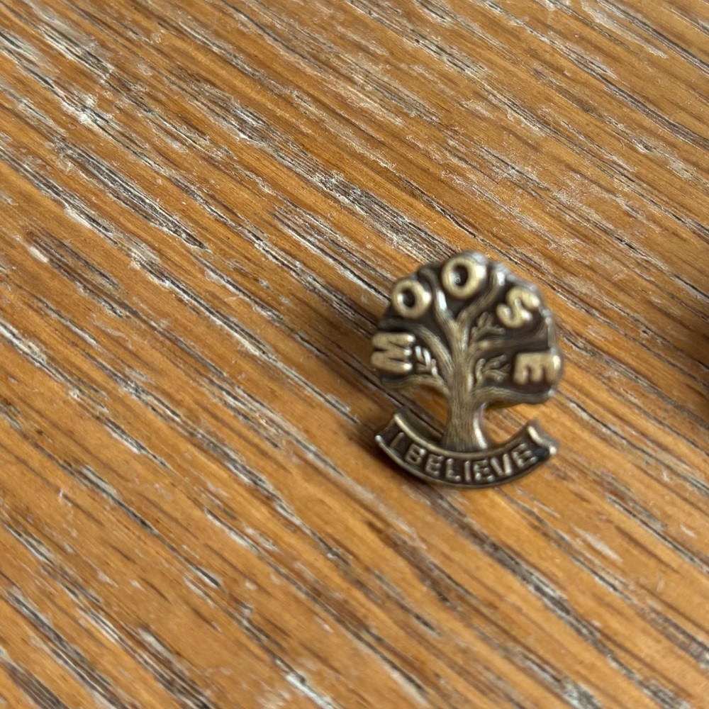 LOYAL ORDER OF MOOSE LODGE TREE FRATERNITY PIN